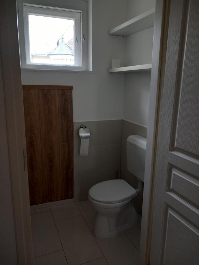 Korvin One Apartman Pápa Exterior photo